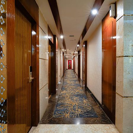 Kingston Hotel Bangalore Exteriör bild