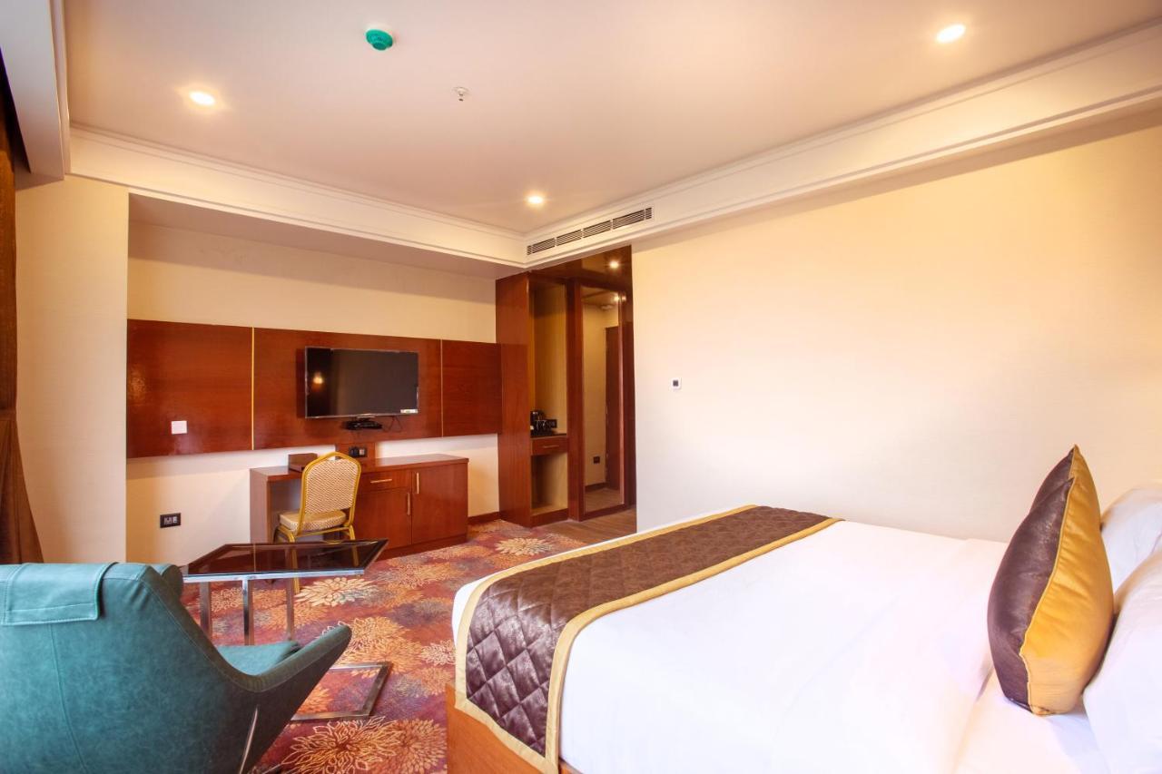 Kingston Hotel Bangalore Exteriör bild
