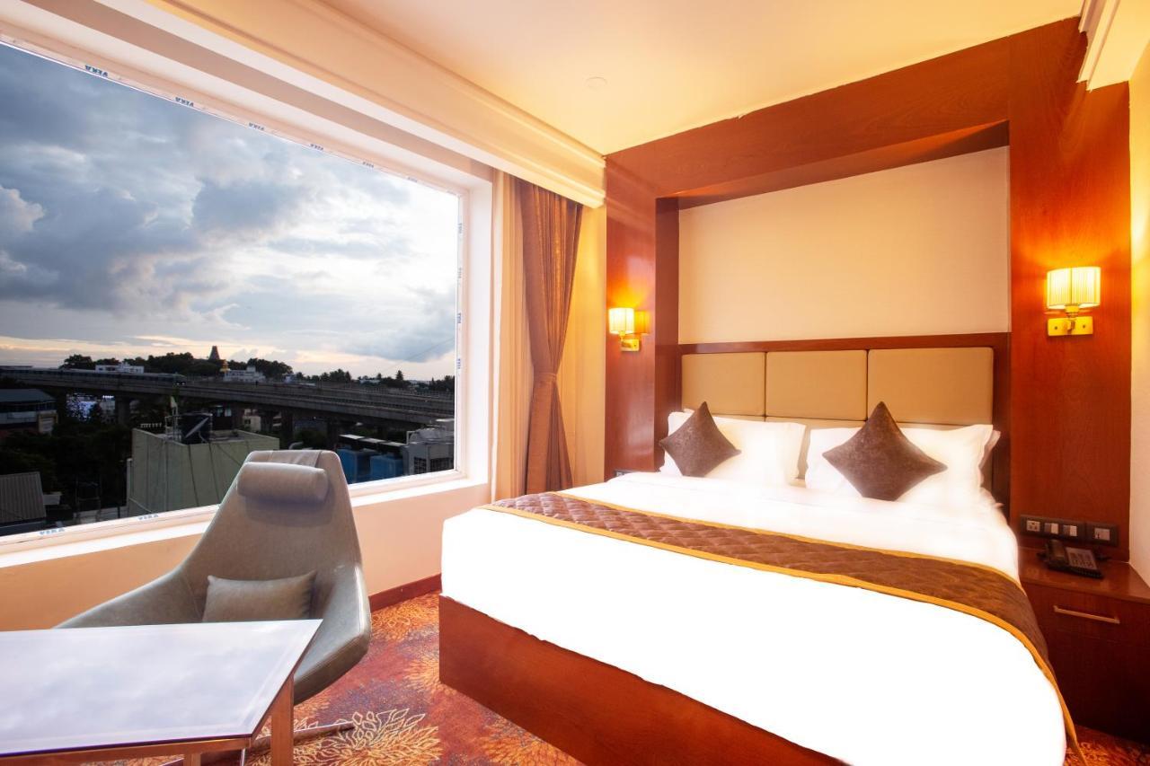 Kingston Hotel Bangalore Exteriör bild