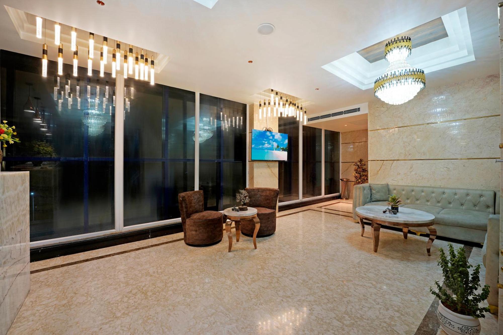 Kingston Hotel Bangalore Exteriör bild