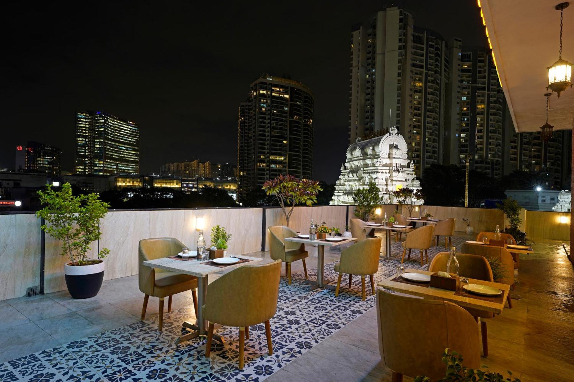 Kingston Hotel Bangalore Exteriör bild