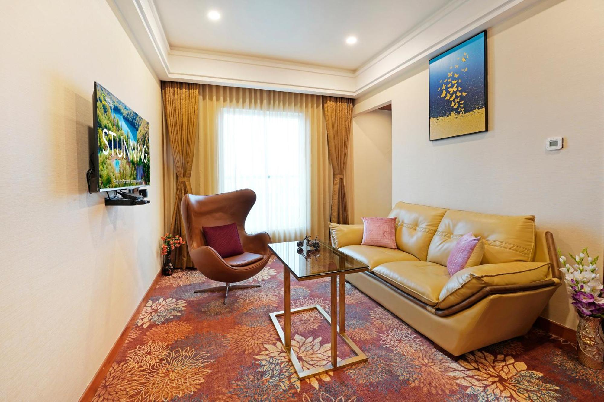 Kingston Hotel Bangalore Exteriör bild