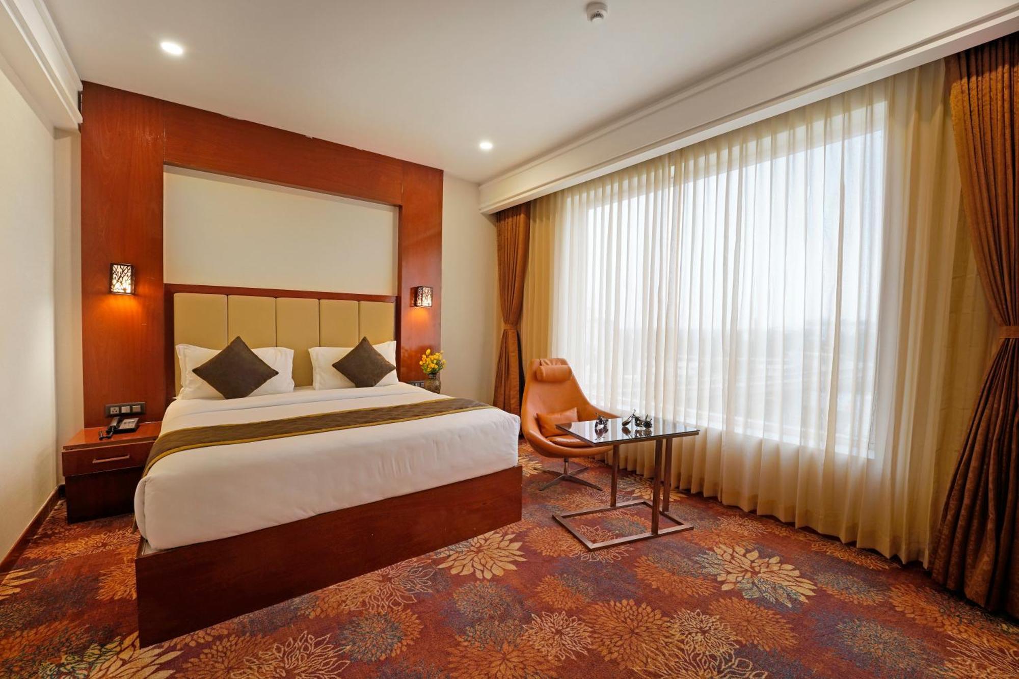 Kingston Hotel Bangalore Exteriör bild