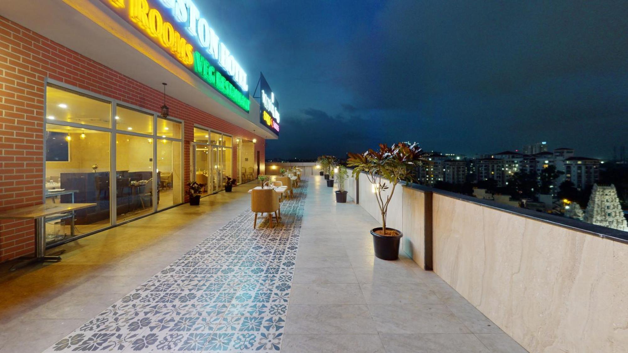 Kingston Hotel Bangalore Exteriör bild